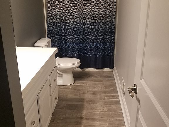5th image of 4223 W Grenshaw St #1