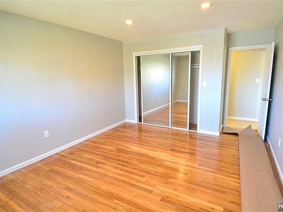 5th image of 1331 Anderson Ave #15-3115