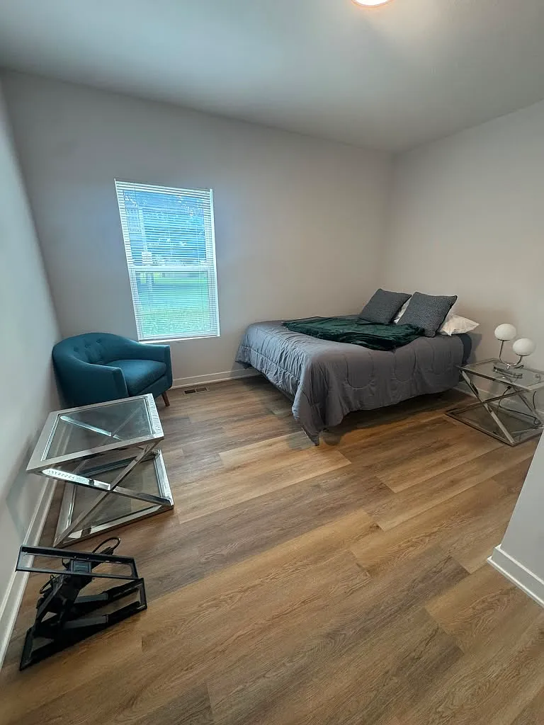 2 bed, $1,250 — Photo 4