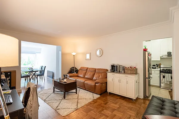 Rented by Oxford Property Group | media 6