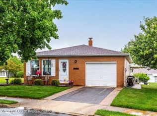 16 Miramar Ct, Toms River, NJ 08757