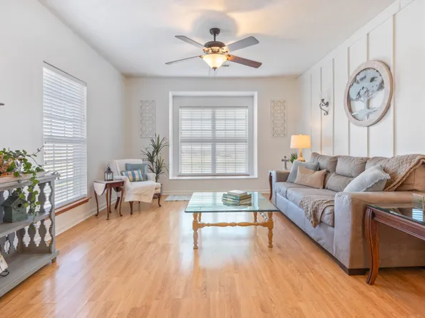 519 Bradford Dr, Dickson, TN 37055