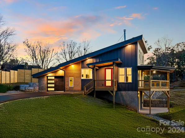 6 Giovannas Way, Leicester, NC 28748