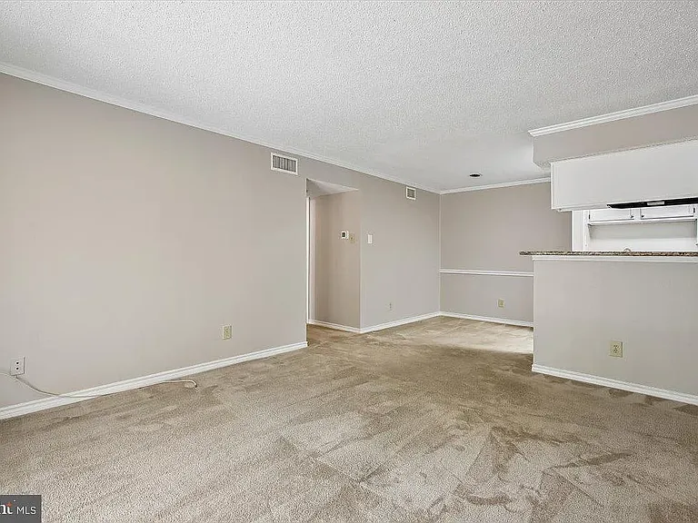 1530 Lincoln Way #203 — Photo 9