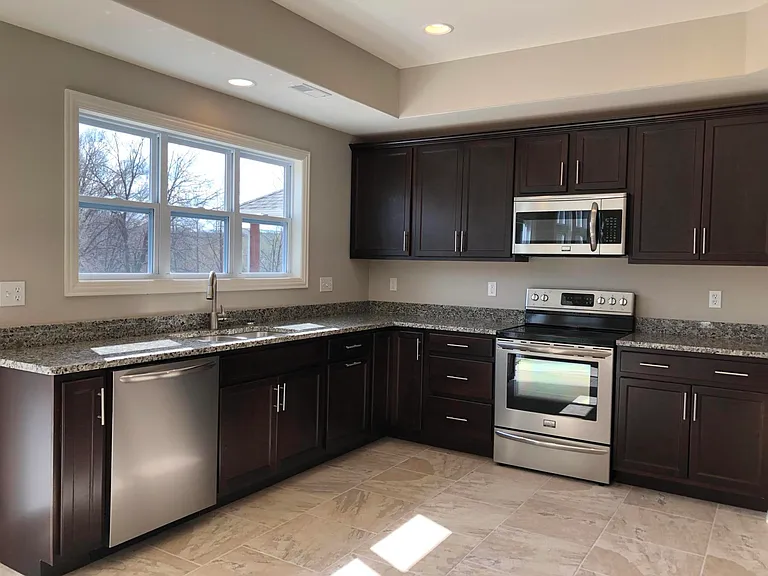 7414 Pemberton Dr — Photo 5