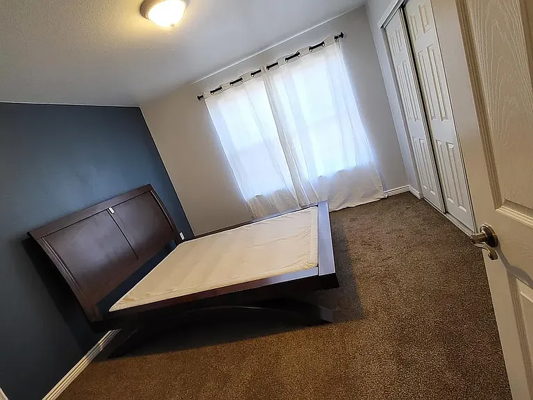 11809 E Kepner Dr — Photo 31