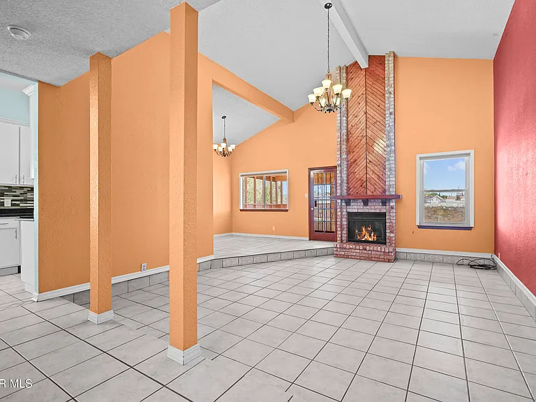 4805 Maureen Cir — Photo 7