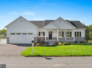 7425 Wells Dr, Harrisburg, PA 17112