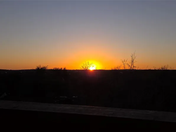 17708 Linkhill Dr, Dripping Springs, TX 78620