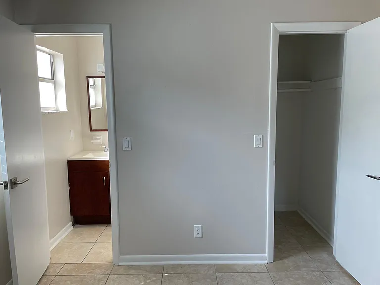 6606 S Monroe St — Photo 11