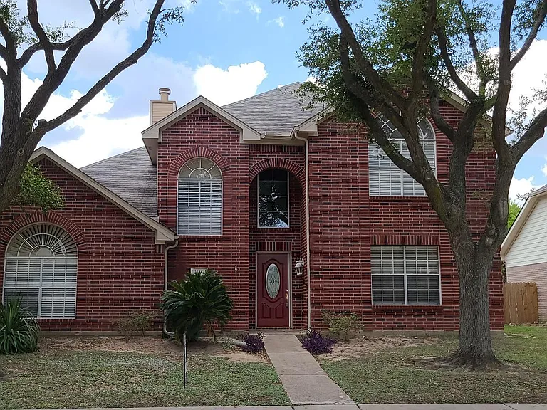 15514 Baxter Ave — Photo 2