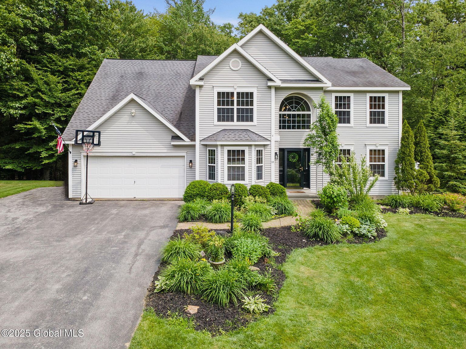 10 Overlook Drive, Gansevoort, NY 12831 | Zillow