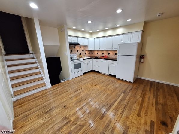 9 Village Way UNIT 5