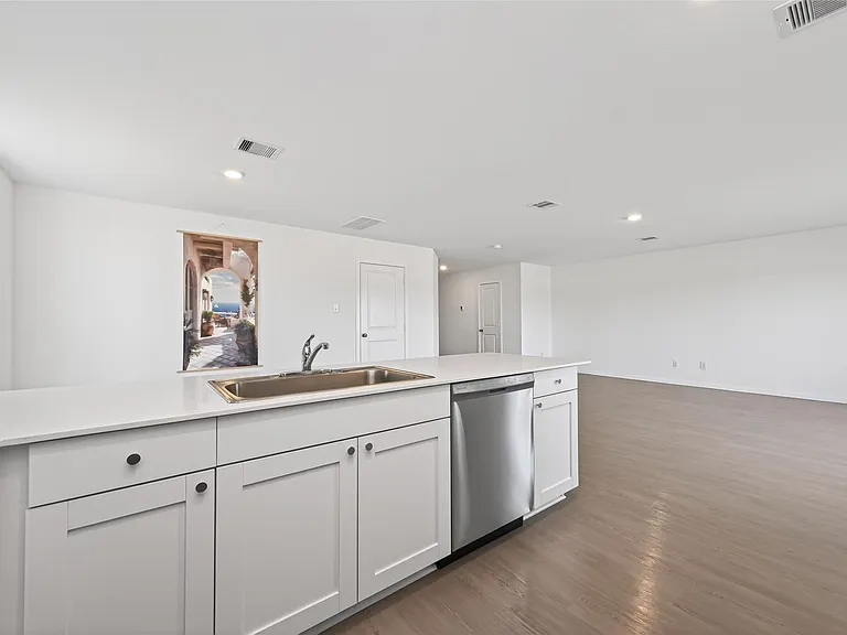 6273 Alder Creek Dr — Photo 17