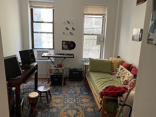 Rented by Living New York | media 12