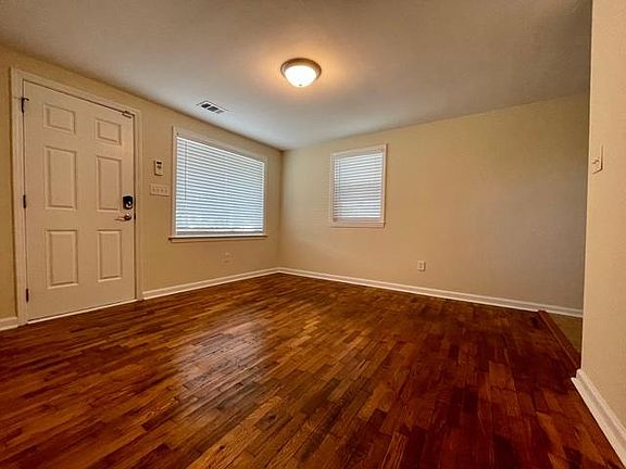 5th image of 766 E Bolton St