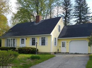 26 Caron St, Lewiston, ME 04240
