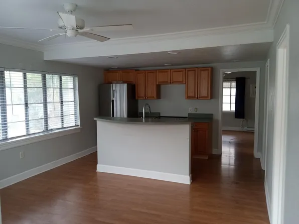 3025 49th St S #Top, Saint Petersburg, FL 33707