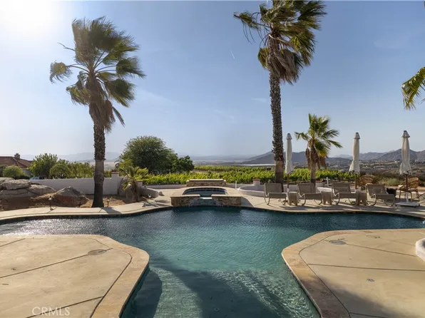 39140 Gray Squirrel Rd, Temecula, CA 92592