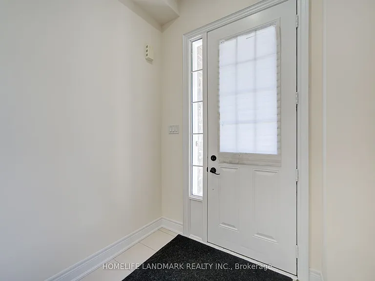 36 Latchford Ln — Photo 4