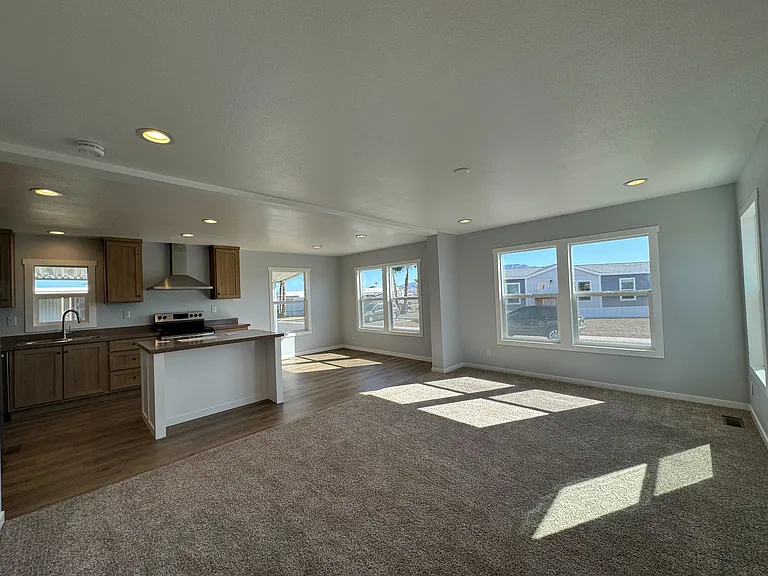 2627 S Lamb Blvd #89 — Photo 6