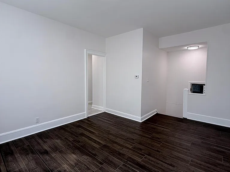 335 Lembeck Ave #2 — Photo 2