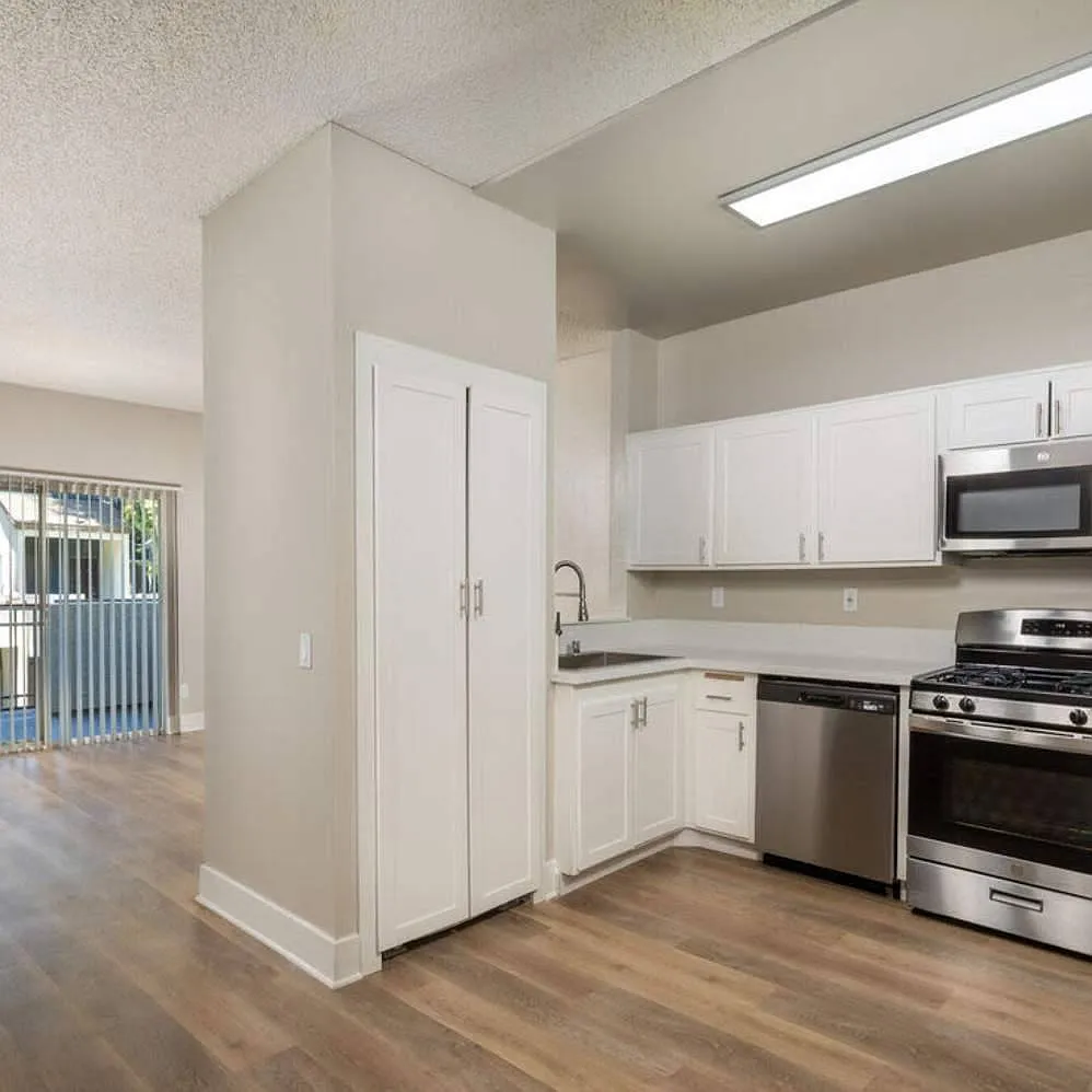Canyon Crest — Photo 1