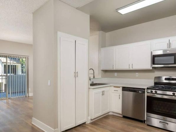 23639 Newhall Ave #3-302