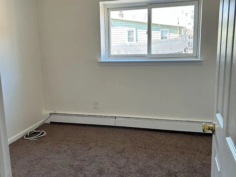 3941 James St — Photo 17