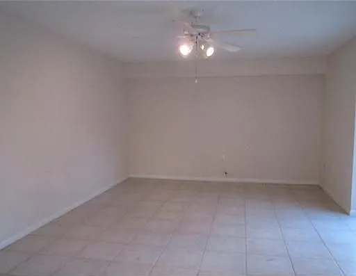 2 bed, 2.5 bath, 1236 sqft, $2,000 — Photo 3