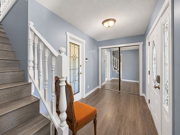 4th image of 749 Robson Dr