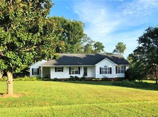 8265 Cedar Bark St, Hickory, NC 28602