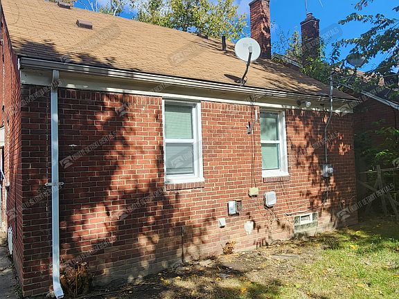 2nd image of 14072 Carlisle St