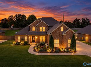 214 Legendwood Dr NW, Madison, AL 35757
