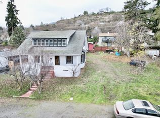 826 E 15th St, The Dalles, OR 97058