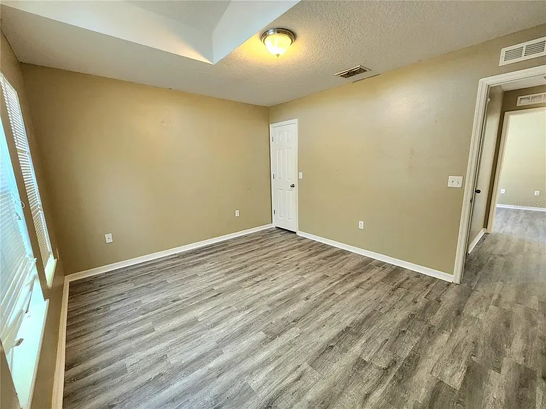 4017 Longworth Loop — Photo 9