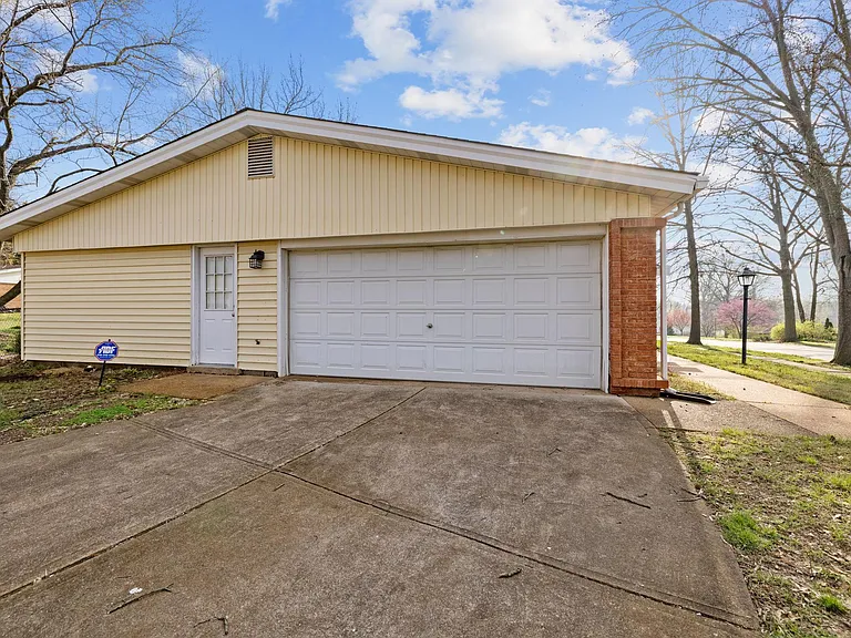 4649 McIlroy Dr — Photo 24