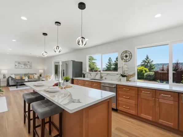 47 Greenfield Dr, Moraga, CA 94556