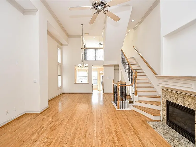 1515 Hyde Park Blvd #39 — Photo 10