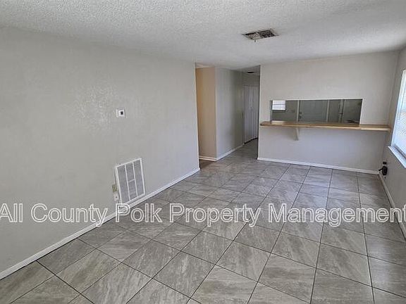 4th image of 110 Stephenson Ave
