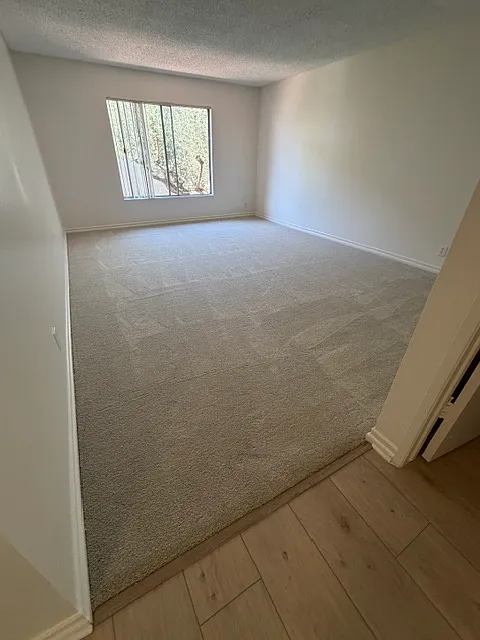 2 bedroom primary bedroom