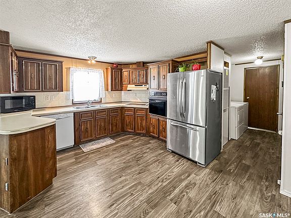 3rd image of 27 Prairie Sun Court