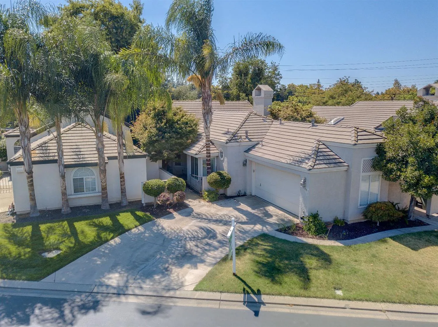 1133 Copper Lantern Ct photo 1