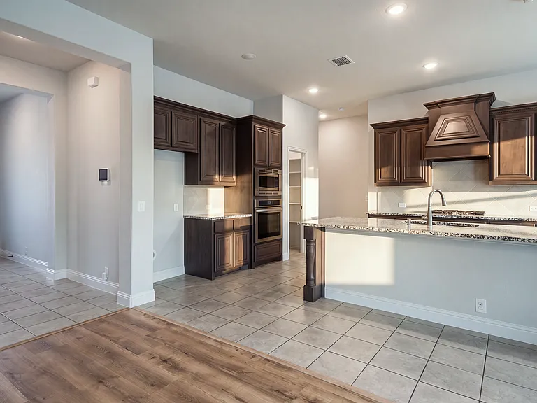 1514 Nighthawk Ln — Photo 10
