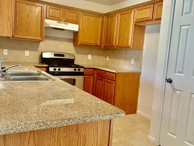 5427 Quail Cove Ln — Photo 4