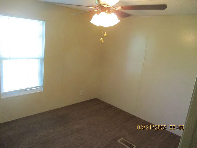 908 Westview Dr #7 — Photo 7