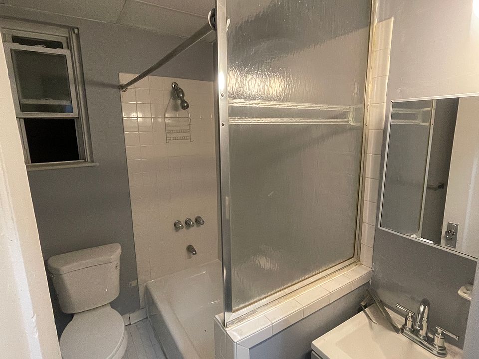 1st image of 251 Lafayette Ave APT 9