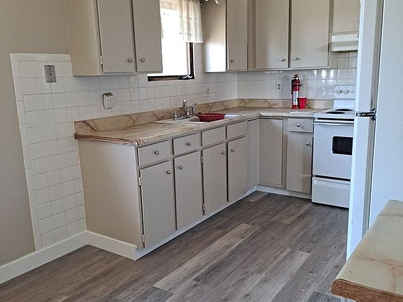 5th image of 618 Hewitt St