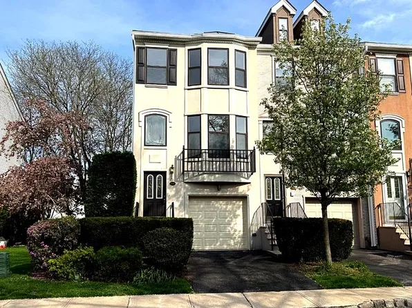 336 Winthrop Dr, Nutley, NJ 07110