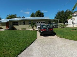 102 22nd St NE, Bradenton, FL 34208